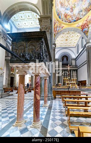 Florence Toscane Italie. La chaire dans la Basilique de San Lorenzo (selon Lawrence) Banque D'Images