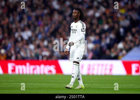 MADRID, ESPAGNE - 22 DÉCEMBRE : Eduardo Camavinga du Real Madrid lors du match de LaLiga entre le Real Madrid CF et le Sevilla FC à l'Estadio Santiago Bernabeu le 22 décembre 2024 à Madrid, Espagne. (Photo de QSP) Banque D'Images