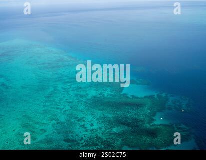 Blue Waters, Grande barrière de corail Banque D'Images