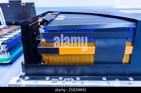 module de batterie au lithium avec bms disponible pour voiture électrique ou centrale de stockage Banque D'Images