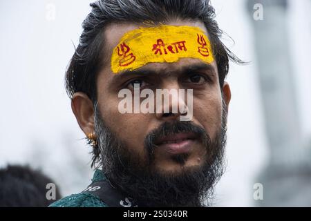 Pèlerins avec “Shri Ram” Tilaka, marquage sur le front. RAM Janmabhoomi pathAyodhya, UP, Inde Banque D'Images