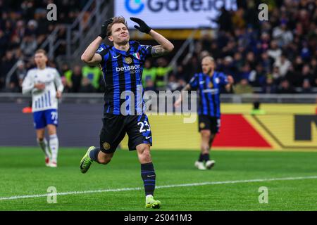 Nicolo Barella du FC Internazionale a vu lors du match de football de Serie A 2024/25 entre le FC Internazionale et le Como 1907 au stade San Siro. Score final ; FC Internazionale 2 - 0 Como 1907. Banque D'Images