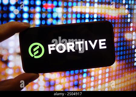 Pologne. 23 décembre 2024. Dans cette illustration photo, le logo de la société Fortive est affiché sur l'écran d'un smartphone. (Photo de Piotr SWAT/SOPA images/SIPA USA) *** strictement à des fins éditoriales *** crédit : SIPA USA/Alamy Live News Banque D'Images