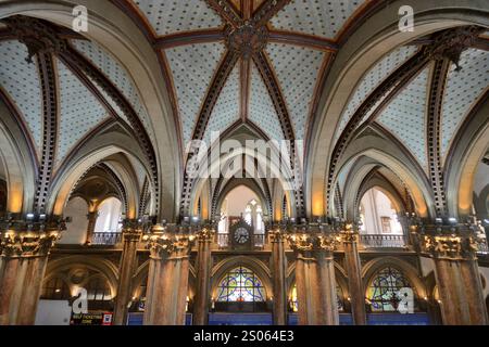 Vue extérieure du Chhatrapati Shivaji Maharaj Terminus, est une gare ferroviaire historique et un site du patrimoine mondial de l'UNESCO à Mumbai, Maharashtra, Inde Banque D'Images