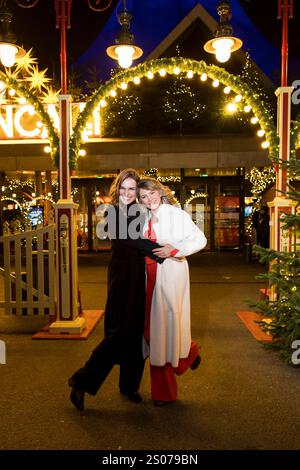 Roncalli Weihnachtscircus, Show und promis im Tempodrom, Berlin, 20.12.2024 Josephin Busch und Luise Bähr BEI der Premiere des 20. Original Roncalli Weihnachtscircus im Berliner Tempodrom AM 20.12.2024. Berlin Tempodrom Copyright : xBenxKriemannx Banque D'Images