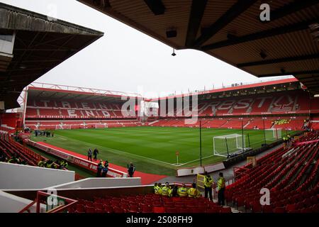 Nottingham, Royaume-Uni. 26 décembre 2024. Vue générale à l'intérieur du City Ground avant le match de premier League entre Nottingham Forest et Tottenham Hotspur au City Ground, Nottingham le jeudi 26 décembre 2024. (Photo : Jon Hobley | mi News) crédit : MI News & Sport /Alamy Live News Banque D'Images