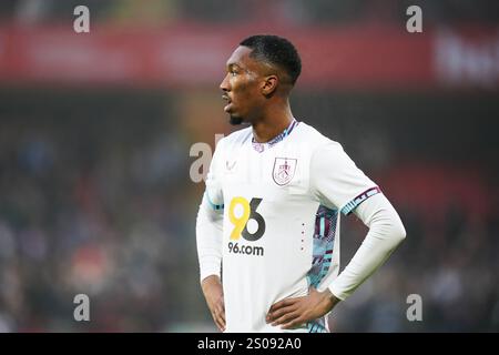 Sheffield, Royaume-Uni. 26 décembre 2024. L'attaquant du Burnley FC Jaidon Anthony (11 ans) lors du Sheffield United FC vs Burnley FC Skybet EFL Championship match à Bramall Lane, Sheffield, Angleterre, Royaume-Uni le 26 décembre 2024 Credit : Every second Media/Alamy Live News Banque D'Images