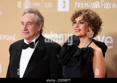 Juanjo Puigcorbé et Lola Marceli assistent au tapis rouge des Prix Jose María Forque 2024 au Palacio Municipal de Congresos de Madrid. Banque D'Images