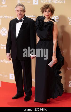 Madrid, Espagne. 14 décembre 2024. Juanjo Puigcorbé et Lola Marceli assistent au tapis rouge des Prix Jose María Forque 2024 au Palacio Municipal de Congresos de Madrid. (Photo de Nacho Lopez/SOPA images/SIPA USA) crédit : SIPA USA/Alamy Live News Banque D'Images