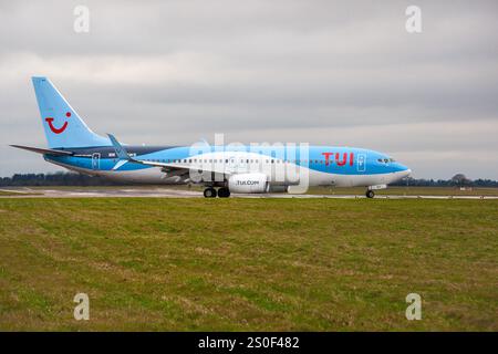 G-TAWS Boeing 737-8K5 TUI Norwich Airport UK 24-12-2017 Banque D'Images