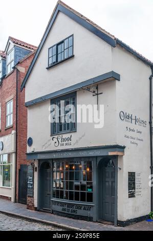 Le pub Old House situé à 5 Scale Lane est le plus ancien bâtiment domestique de Hull, datant du XVe siècle. Banque D'Images