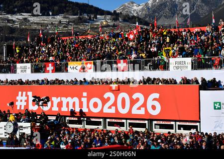 Bormio, Italie. 28 décembre 2024. Tribune audi fis ski Woeld cuo Bormio pendant AUDI FIS Coupe du monde de ski - descente - hommes, course de ski alpin à Bormio, Italie, décembre 28 2024 crédit : Agence photo indépendante/Alamy Live News Banque D'Images