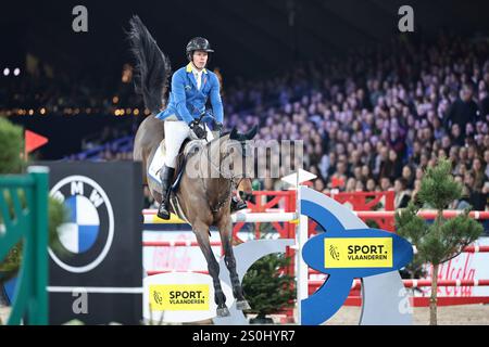 Christian Ahlmann d'Allemagne avec D'aganix 2000 Z lors de la compétition Leon Melchior au Jumping Malines le 27 décembre 2024, Malines, Belgique (photo de Maxime David - MXIMD Pictures) crédit : MXIMD Pictures/Alamy Live News Banque D'Images