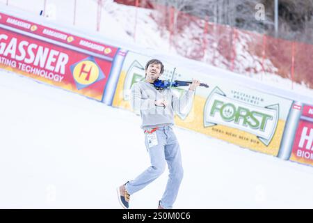 Bormio, Italie. 28 décembre 2024. Alex Casta pendant la Coupe du monde AUDI FIS ski - descente - hommes, course de ski alpin à Bormio, Italie, décembre 28 2024 crédit : Agence photo indépendante/Alamy Live News Banque D'Images