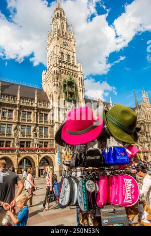 Nouvel hôtel de ville sur la Marienplatz ou la place Mary's, Munich, Bavière, Allemagne. Banque D'Images