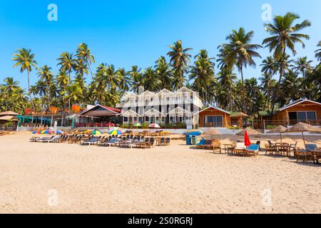 Bateaux à la plage de Palolem. Palolem Beach est situé à Canacona dans le sud de Goa, en Inde. Banque D'Images