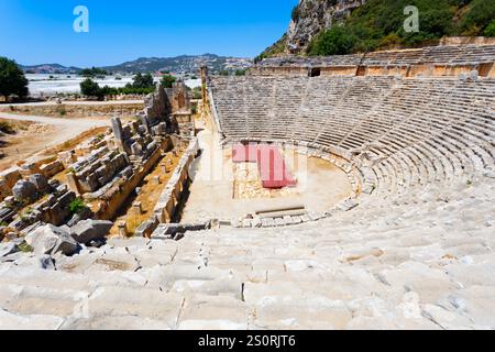 Théâtre Myra ruines de la ville antique. Myra est situé dans la ville de Demre dans la province d'Antalya en Turquie. Banque D'Images