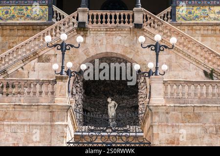 Élégant bâtiment de Casa lis, Musée d'Art Nouveau et Art Déco à Salamanque, Espagne Banque D'Images