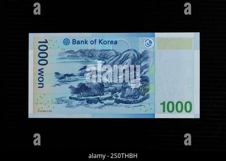 Le billet de banque sud-coréen de 1000 won comporte 'Gyesangjeonggeodo' une peinture Yi Hwang dans Dosan Seowon de Jeong Seon. Banque D'Images