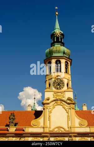 Clocher de l'église de Loreta, Prague, République tchèque, Tchéquie. Banque D'Images