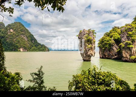 Île de Ko Tapu, alias 'James Bond Island', Thaïlande Banque D'Images