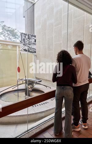 Fontaine de mercure, 1937, Alexander Calder (1898-1976), Barcelone, Catalogne, Espagne Banque D'Images