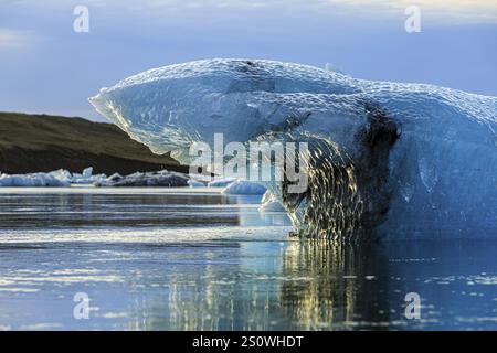 Lagune glaciaire de Joekulsarlon, icebergs, parc national de Vatnajoekull, HornafjoerÃ°ur, Islande du Sud Banque D'Images