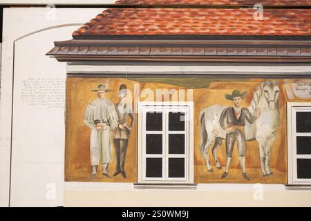 Fresque historique sur un stand au marché de Noël, Leoben, Styrie, Autriche, Europe Banque D'Images