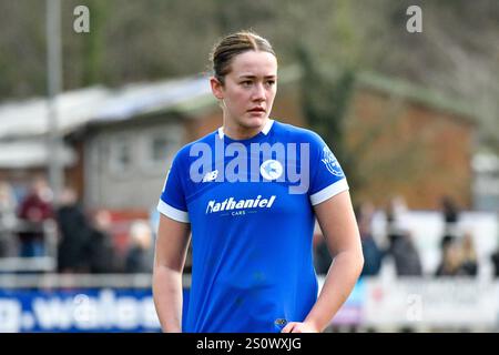 Briton Ferry, pays de Galles. 29 décembre 2024. Nieve Jenkins de Cardiff City Women lors du Genero Adran premier match entre Briton Ferry Llansawel Women et Cardiff City Women à Old Road à Briton Ferry, pays de Galles, Royaume-Uni le 29 décembre 2024. Crédit : Duncan Thomas/Majestic Media/Alamy Live News. Banque D'Images