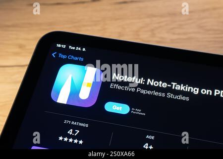 OSTRAVA, TCHÉQUIE - 24 SEPTEMBRE 2024 : App Store avec l'application de prise de notes Noteful à installer Banque D'Images