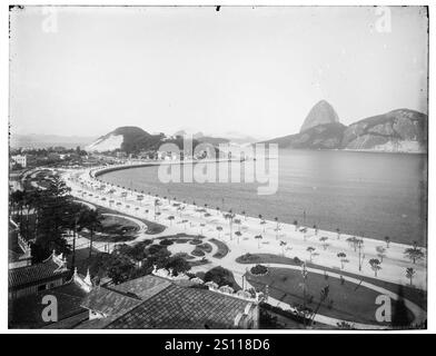 Enseada de Botafogo, Pão de Açúcar e Avenida Beira-mar ; Tomados do alto da Igreja Imaculada Conceição (0073040cx024-07). Banque D'Images
