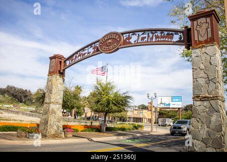 Temecula, California, États-Unis - 04-08-2019 : une vue du panneau d'entrée en surplomb du centre-ville de Temecula. Banque D'Images