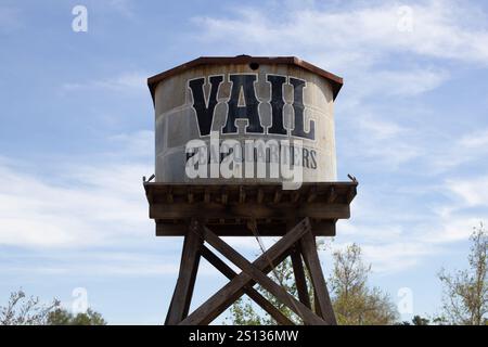 Temecula, Californie, États-Unis - 04-08-2019 : une vue du château d'eau du siège social de Vail. Banque D'Images