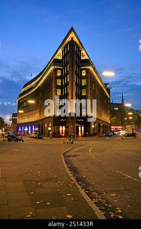 Maison du Chili dans le quartier Kontorhaus de Hambourg dans la soirée, site du patrimoine mondial, Allemagne, Hambourg Banque D'Images