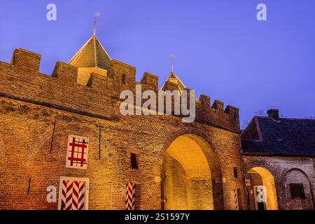 22 décembre 2024. Amersfoort, pays-Bas. Soirée au KoppelPoort à Amersfoort, pays-Bas. Banque D'Images