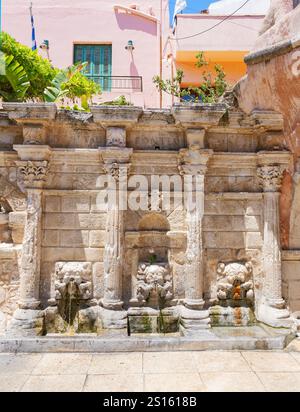Fontaine de Rimondi vénitienne, Rethymno, Crète, Iles grecques, Grèce Banque D'Images