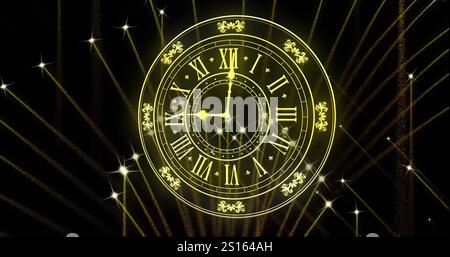 Image de l'horloge montrant minuit et feux d'artifice explosant sur fond noir Banque D'Images