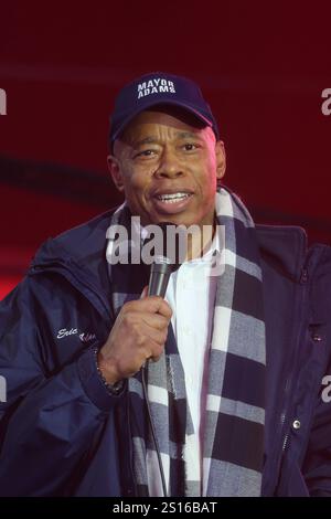 New York, États-Unis. 1er janvier 2025. NY. 31 décembre 2024. Eric Adams lors d'une apparition publique pour la célébration du nouvel an de Times Square, Manhattan, New York, NY, décembre 31, 2024. crédit : Manoli Figetakis/Everett Collection/Alamy Live News crédit : Everett Collection Inc/Alamy Live News Banque D'Images