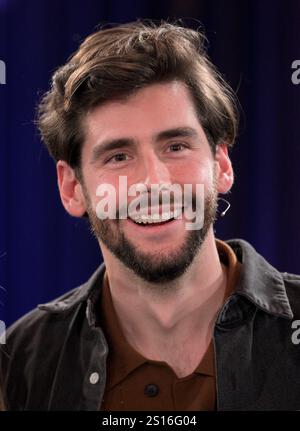 Talkshow Koelner Treff Ausstrahlung AM 06.12.2024 : Alvaro SOLER , Saenger , 05.12.2024 Alvaro SOLER , Singer , 05.12.2024 *** Talkshow Koelner Treff diffusé le 06 12 2024 Alvaro SOLER , Saenger , 05 12 2024 Alvaro SOLER , Singer , 05 12 2024 Banque D'Images