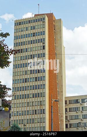 Belgrade, Serbie - 5 octobre 2020 : tour des bureaux du gouvernement du ministère serbe de la Défense dans la rue Kneza Milosa dans la capitale. Banque D'Images