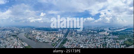 Vue aérienne de Ho Chi Minh ville, prise par drone Banque D'Images