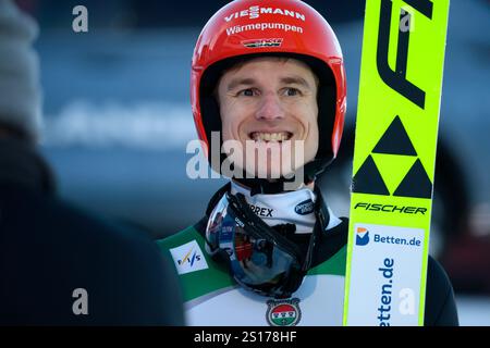 Garmisch Partenkirchen, Allemagne. 1er janvier 2025. Karl Geiger (SC Oberstdorf) beim Neujahrsskispringen 73. Vierschanzentournee Garmisch-Partenkirchen crédit : dpa/Alamy Live News Banque D'Images