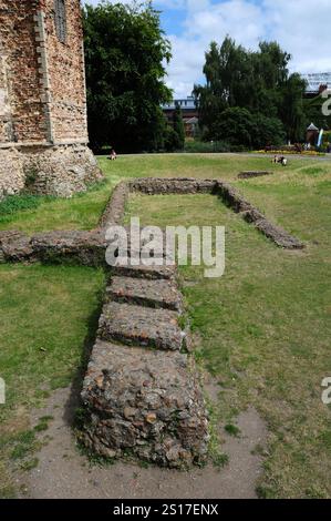 La fondation reste d'une chapelle qui se trouvait autrefois en face du château de Colchester. Banque D'Images
