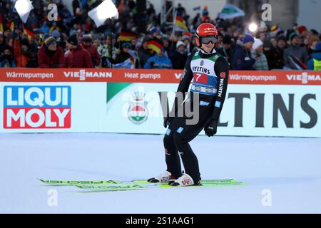 Garmisch Partenkirchen, Allemagne. 1er janvier 2025. Karl Geiger (SC Oberstdorf) beim Neujahrsskispringen 73. Vierschanzentournee Garmisch-Partenkirchen crédit : dpa/Alamy Live News Banque D'Images