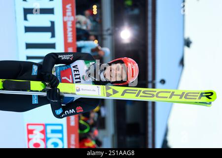 Garmisch Partenkirchen, Allemagne. 1er janvier 2025. Karl Geiger (SC Oberstdorf) beim Neujahrsskispringen 73. Vierschanzentournee Garmisch-Partenkirchen crédit : dpa/Alamy Live News Banque D'Images
