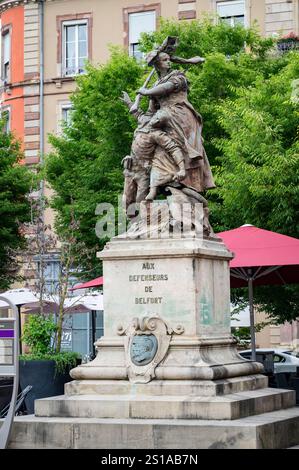 France, territoire de Belfort, Belfort, place d'armes, la statue quand même du sculpteur Antonin Mercier est un hommage à la résistance de Belfort Banque D'Images