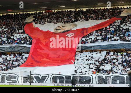 Glasgow, Royaume-Uni. 02 janvier 2025. Les Rangers ont joué au Celtic au Ibrox Stadium, Glasgow, au Royaume-Uni, dans le traditionnel match « Old Firm ». Le score final était Rangers 3 - 0 Celtic. Les buts des Rangers ont été marqués par Ianis Hagi (Rangers 30) 7 minutes, Robin Propper (Rangers 4) 66 minutes et Danilo (Rangers 99) 81 minutes. Crédit : Findlay/Alamy Live News Banque D'Images