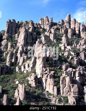 Le monument national de Chiricahua est connu pour son pays des « rochers debout » dans le sud-est de l'Arizona Banque D'Images