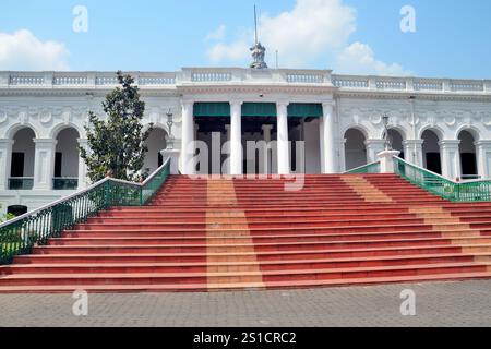 Vue partielle de la Bibliothèque nationale de l'Inde, est la plus grande bibliothèque en Inde par volume, située à Belvedere, Kolkata, Bengale occidental, Inde Banque D'Images