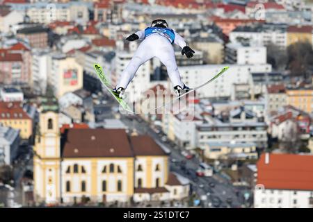 Innsbruck, Autriche. 03 janvier 2025. Ski nordique/saut à ski, Coupe du monde, tournoi des quatre collines, grande colline, hommes, qualification, l'autrichien Jan Hörl en action. Crédit : Daniel Karmann/dpa/Alamy Live News Banque D'Images